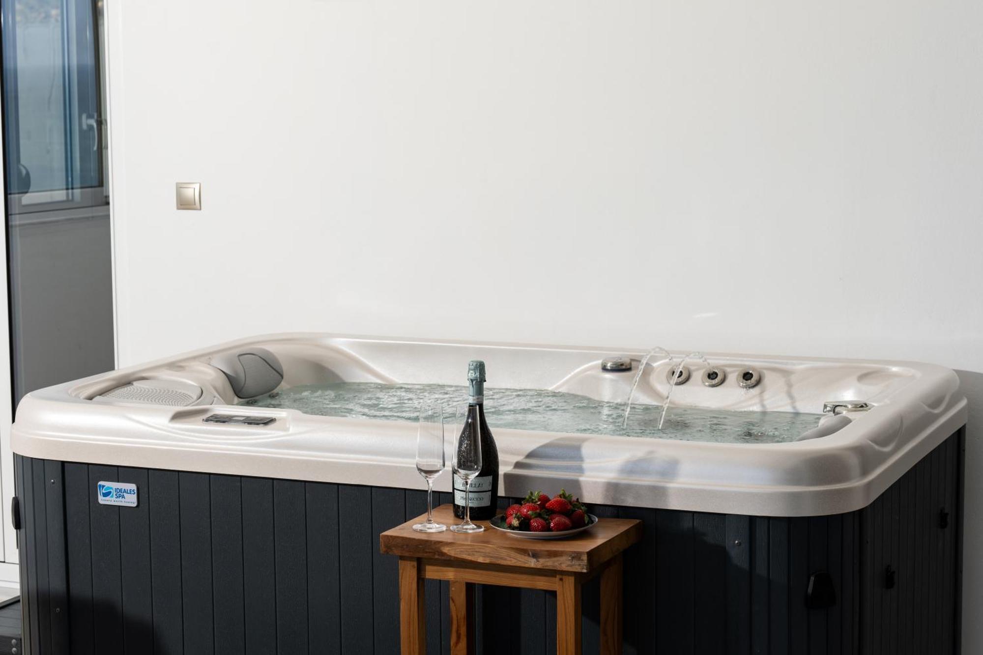 Secret View Apartment, With Private Jacuzzi Rethimnon Buitenkant foto